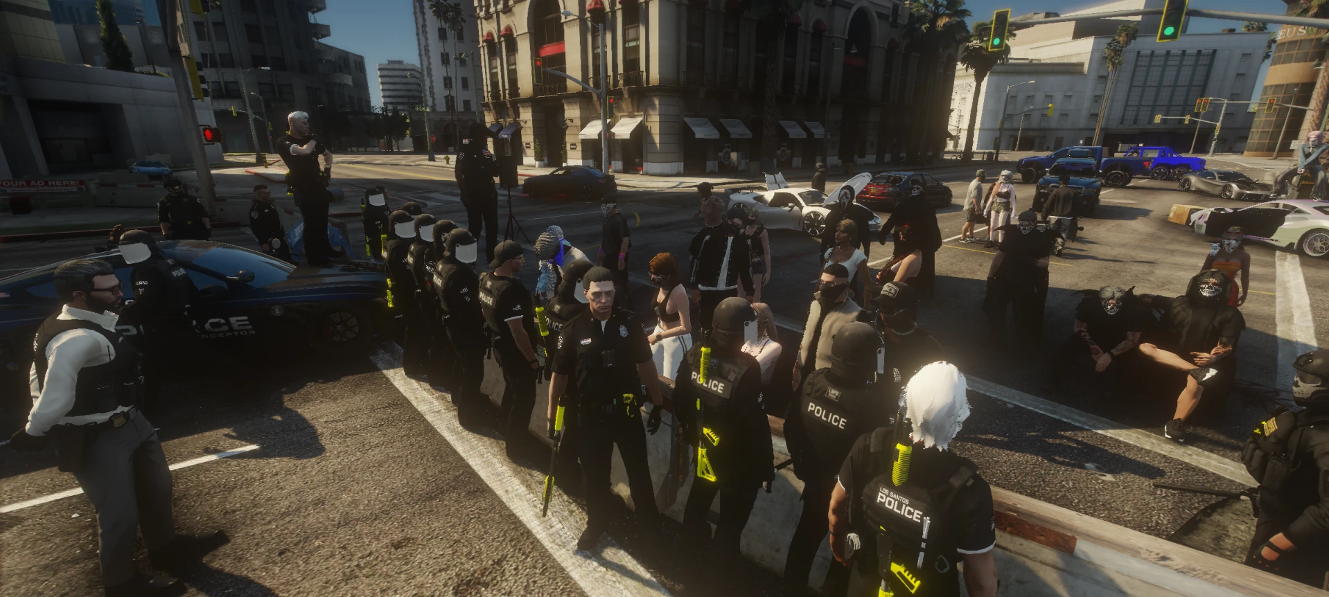 Crowd Control Unit Eylemleri Önlüyor